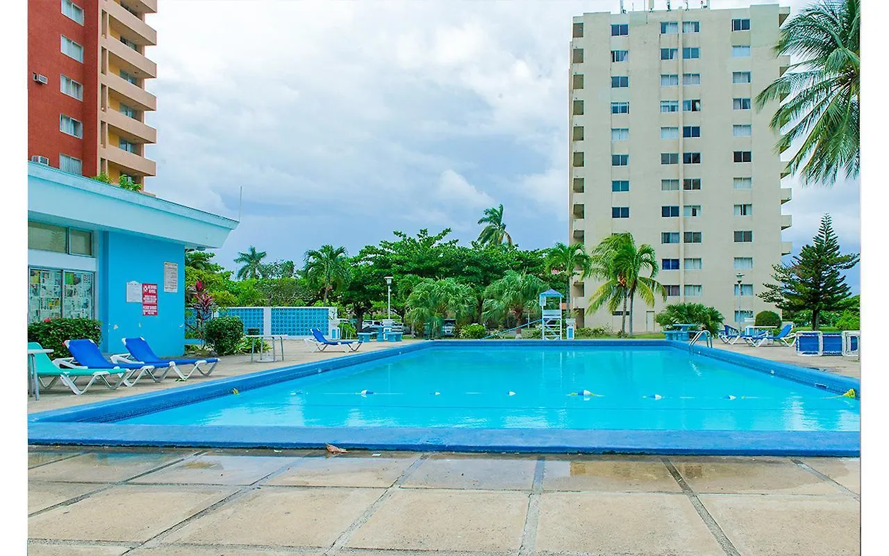Apartment Beach Condo Suite At Turtle Towers Ocho Rios Jamaika